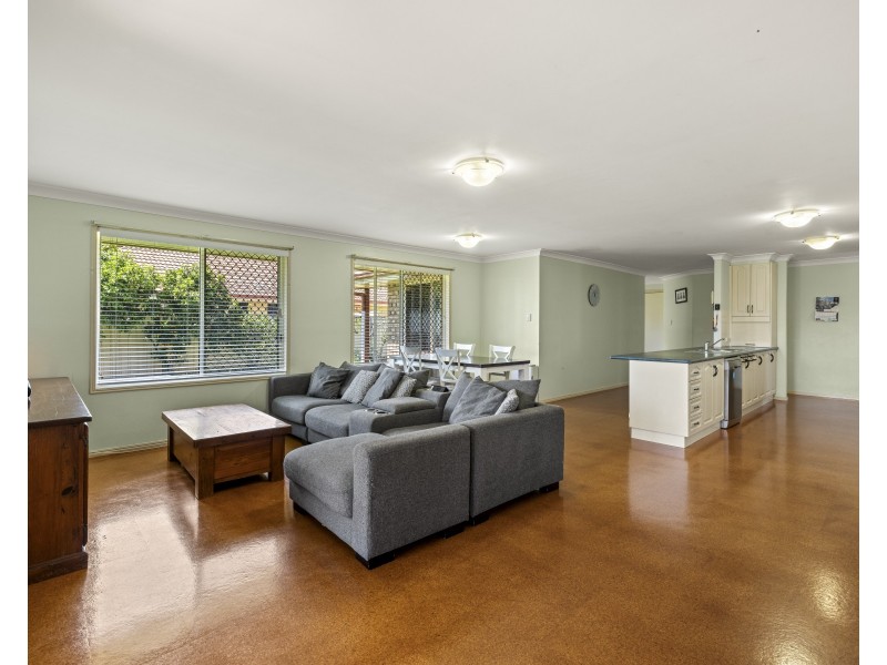 5 Maggie Court, Middle Ridge QLD 4350