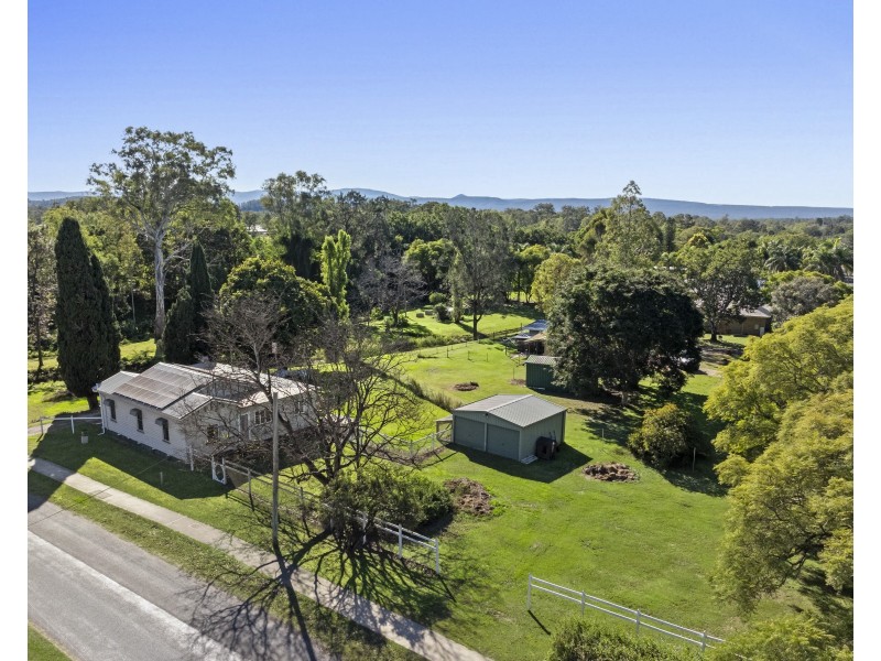 20 Jones Road, Withcott QLD 4352