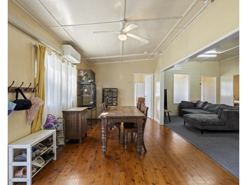 20 Jones Road, Withcott QLD 4352