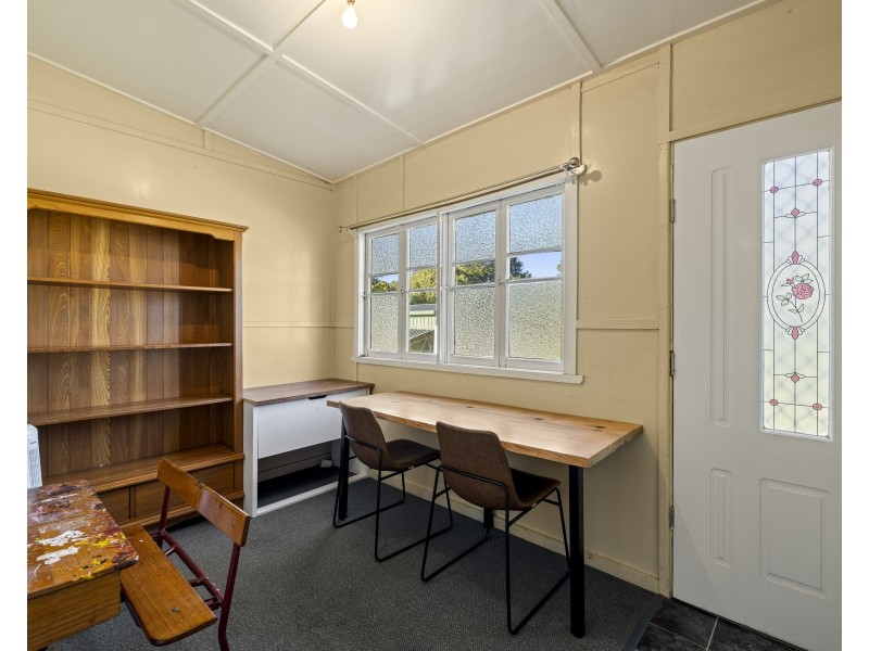 20 Jones Road, Withcott QLD 4352