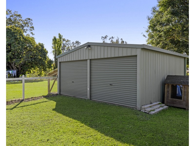20 Jones Road, Withcott QLD 4352