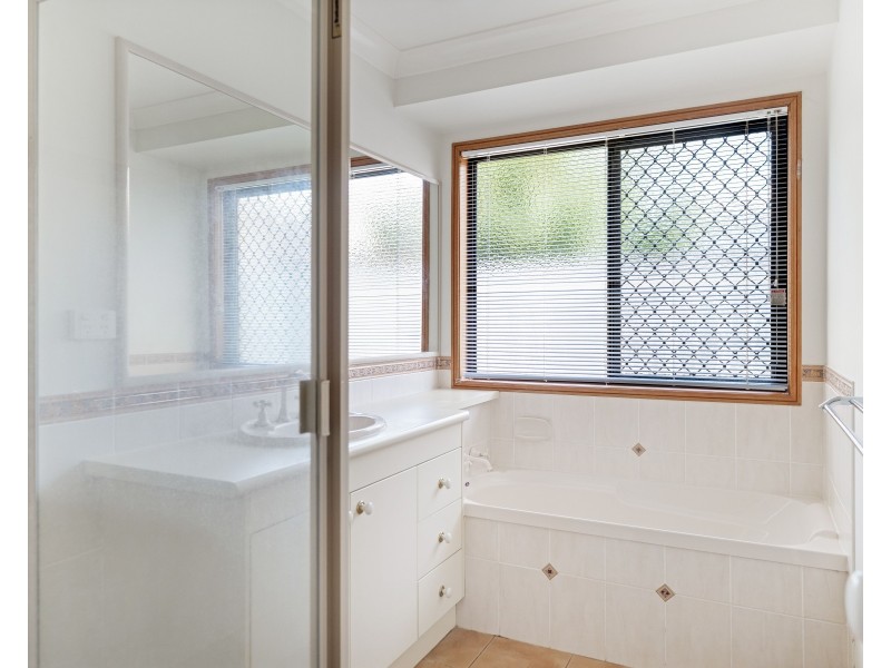 Unit 1/5 Leichhardt Street, Centenary Heights QLD 4350