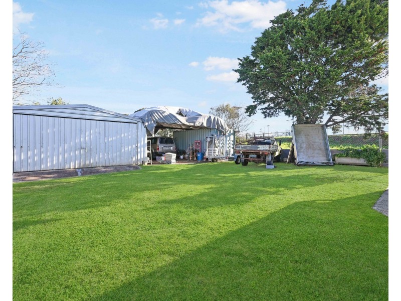 4 Finnie Street, Newtown QLD 4350