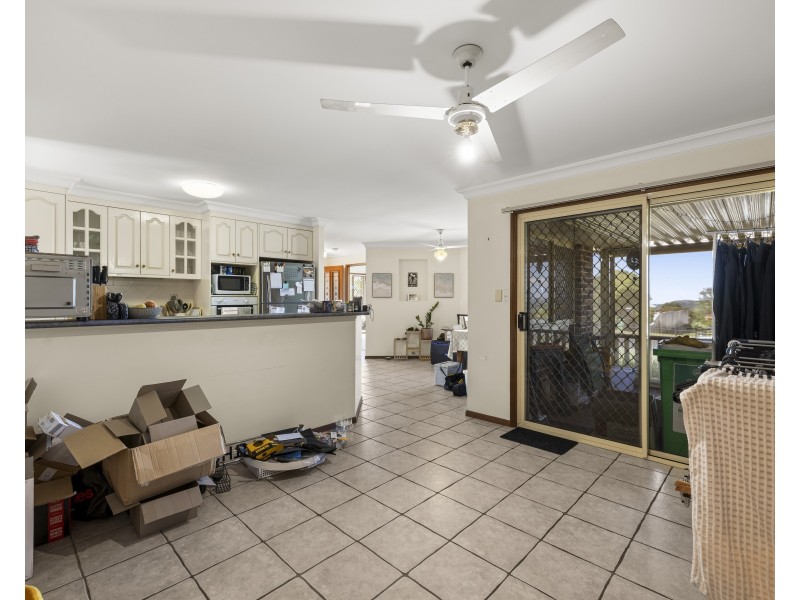25 Lyness Court, Wilsonton Heights QLD 4350