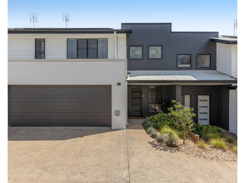 7/319a Bridge Street, Newtown QLD 4350