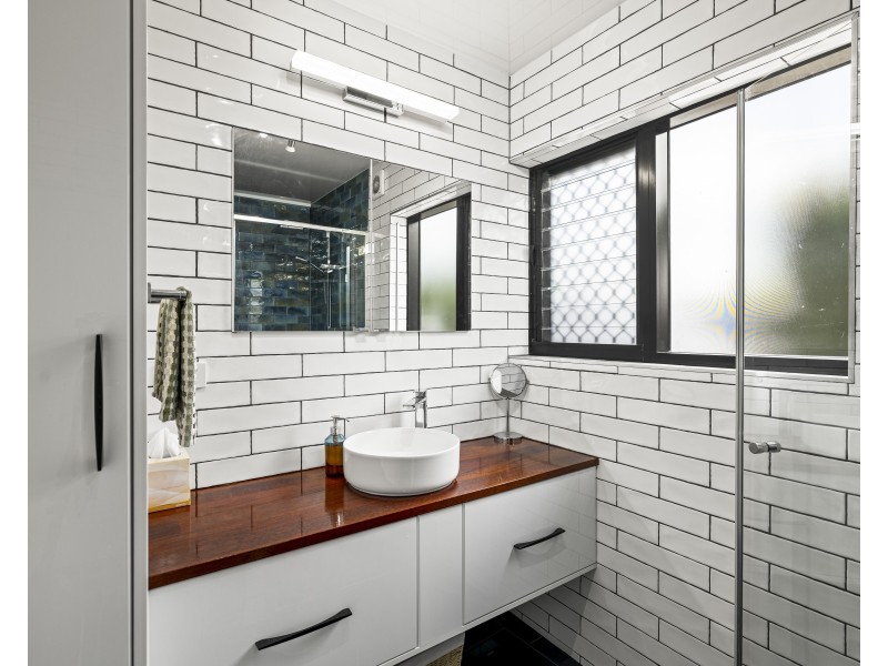 13 Wessex Street, Harristown QLD 4350