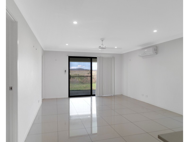 7 Mia Street, Wyreema QLD 4352