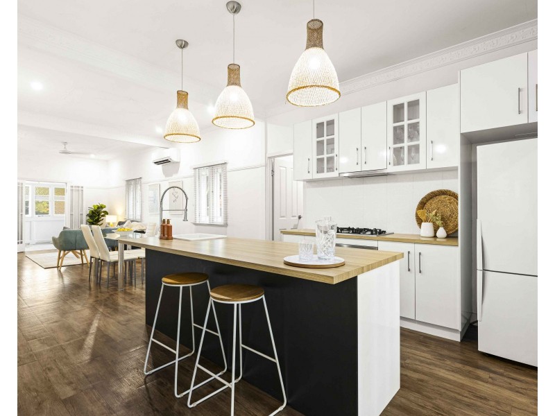 4 Atkinson Street, South Toowoomba QLD 4350