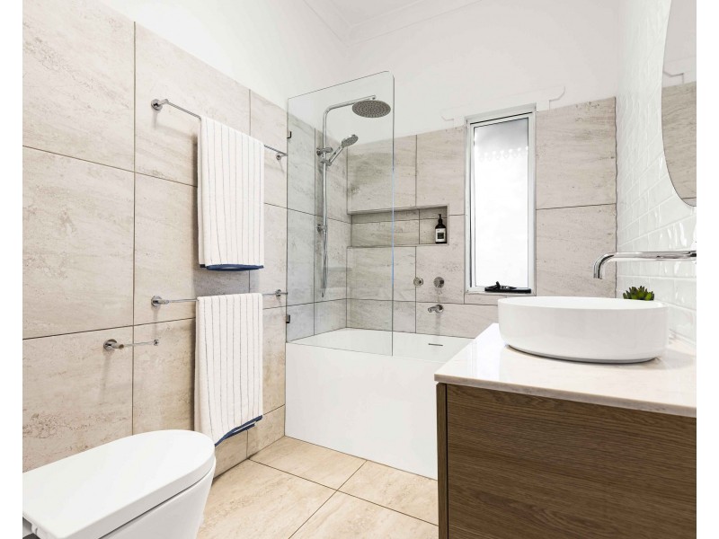 4 Atkinson Street, South Toowoomba QLD 4350