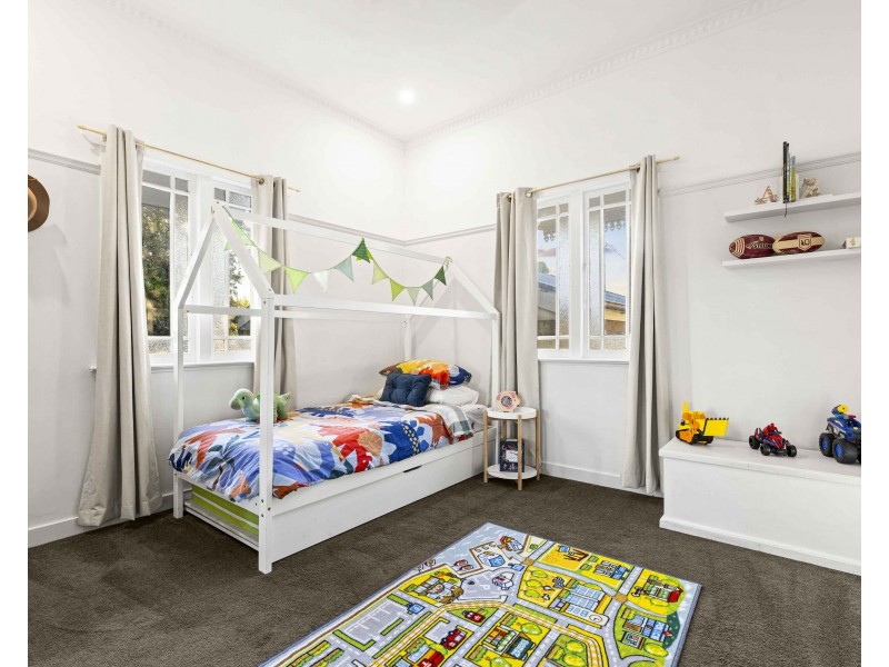 4 Atkinson Street, South Toowoomba QLD 4350