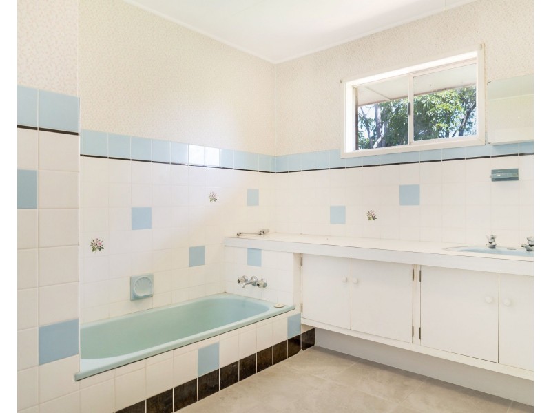 6 Cedar Street, East Toowoomba QLD 4350
