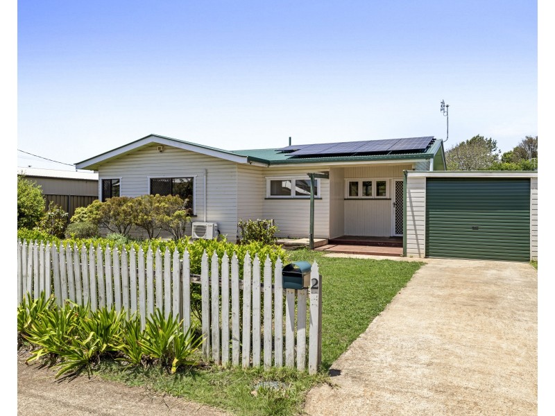 2 Welcombe Avenue, Rockville QLD 4350