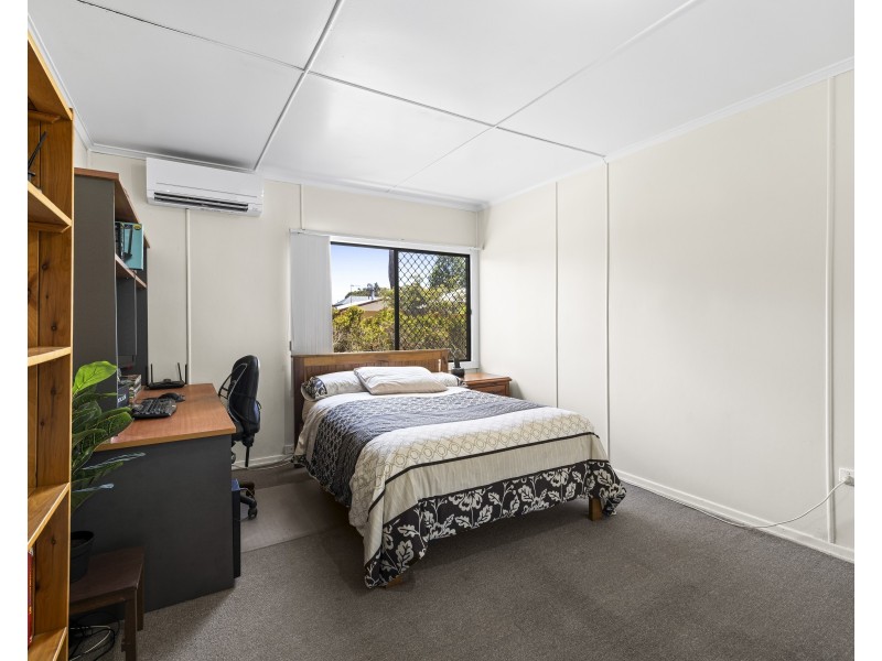 2 Welcombe Avenue, Rockville QLD 4350