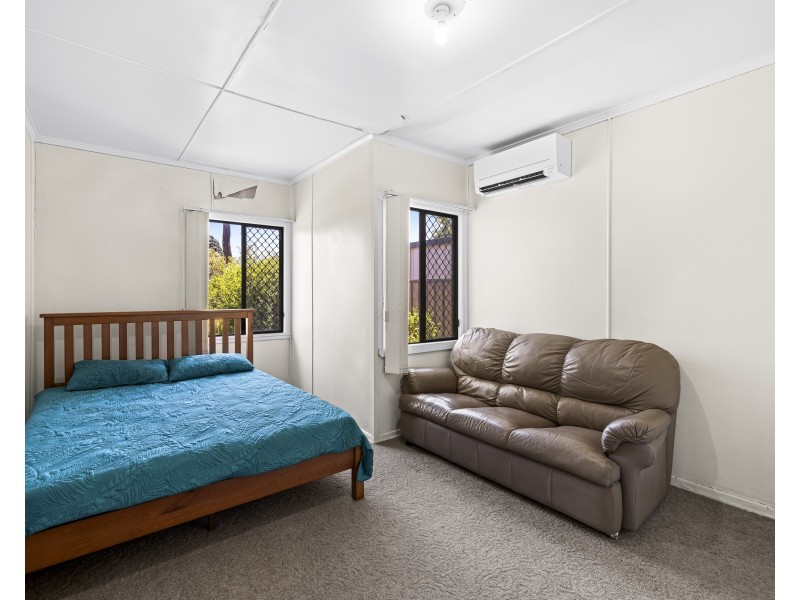 2 Welcombe Avenue, Rockville QLD 4350