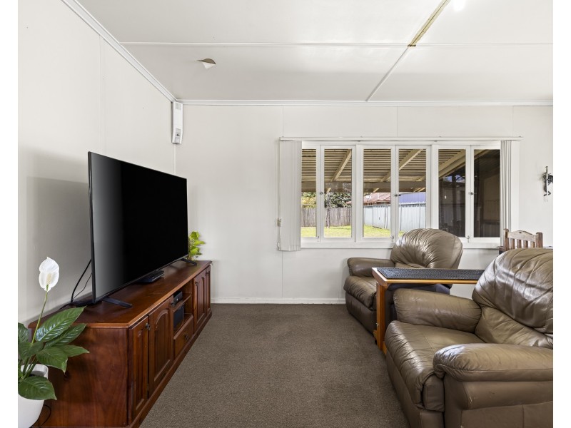 2 Welcombe Avenue, Rockville QLD 4350