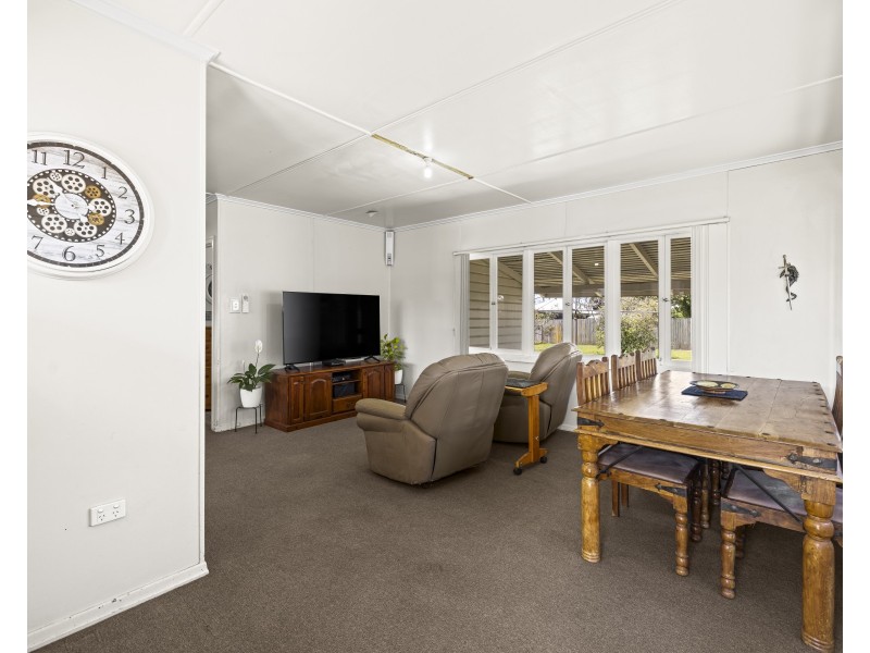 2 Welcombe Avenue, Rockville QLD 4350