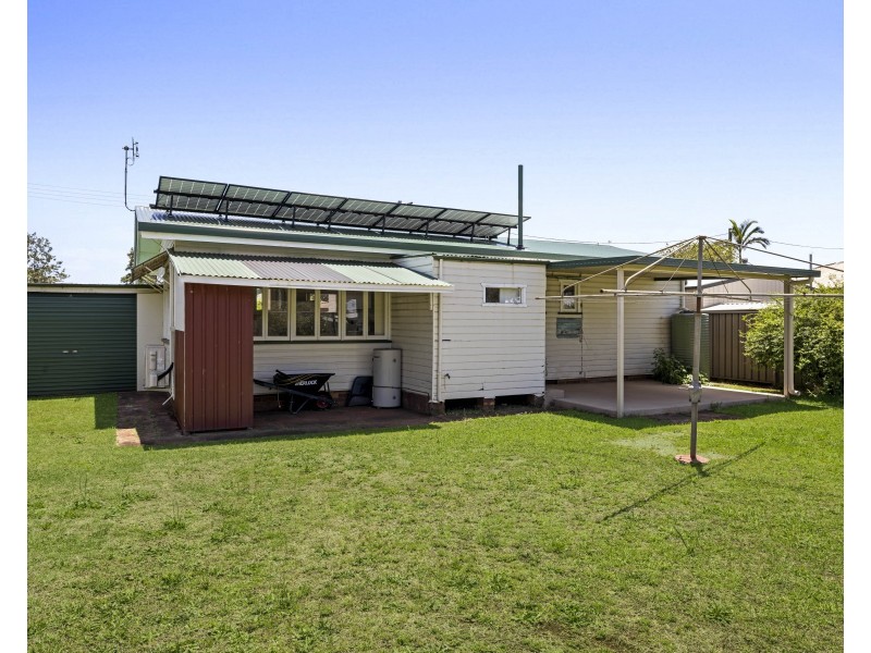 2 Welcombe Avenue, Rockville QLD 4350