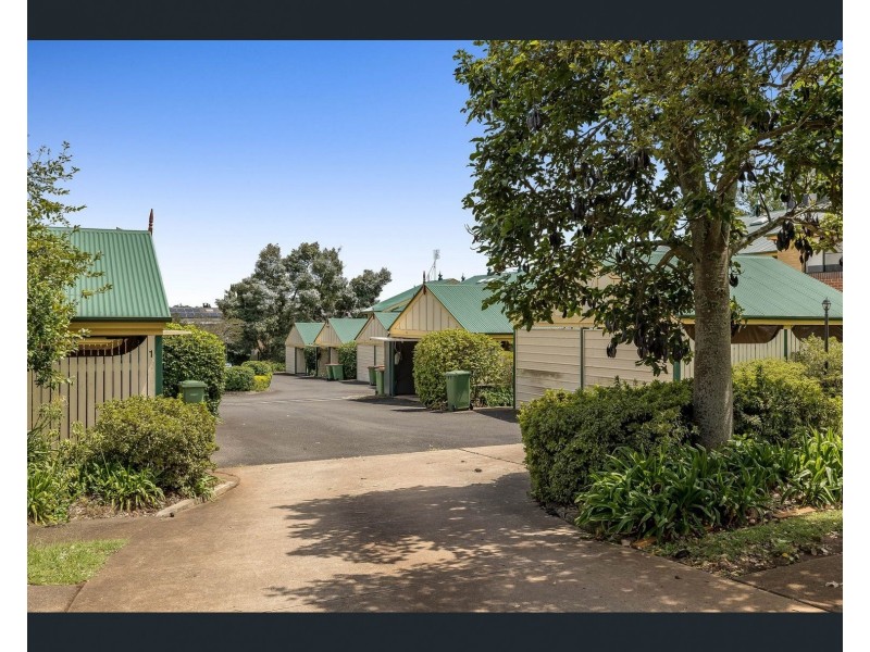 Unit 16/77 Lindsay Street, East Toowoomba QLD 4350