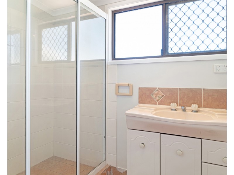 5 Vera Street, Newtown QLD 4350
