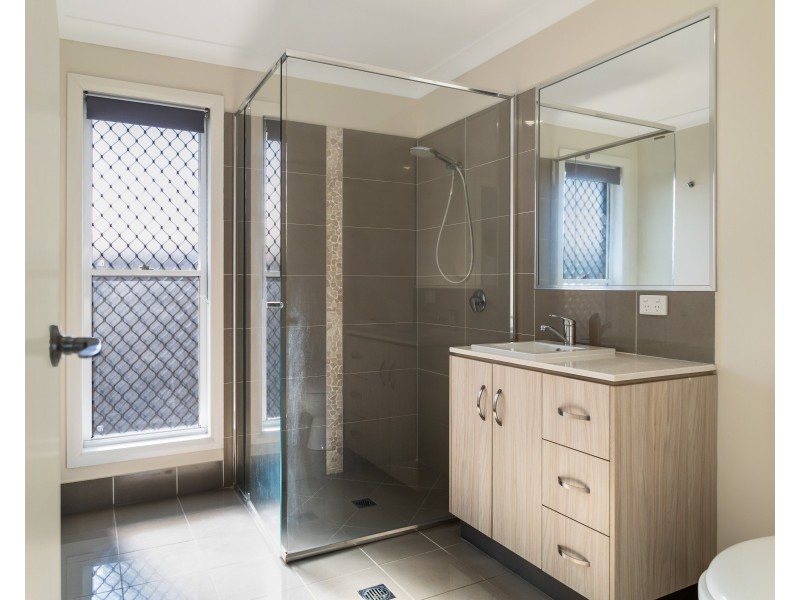 30 Lockyer Street, Kleinton QLD 4352