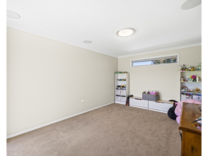 8 Eadie St, Kearneys Spring QLD 4350