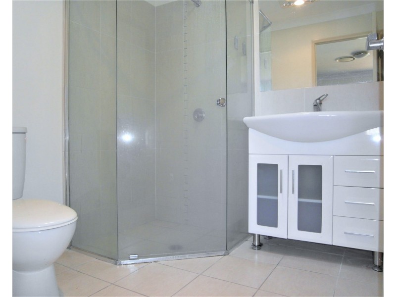 Unit 1/150 Tor Street, Rockville QLD 4350