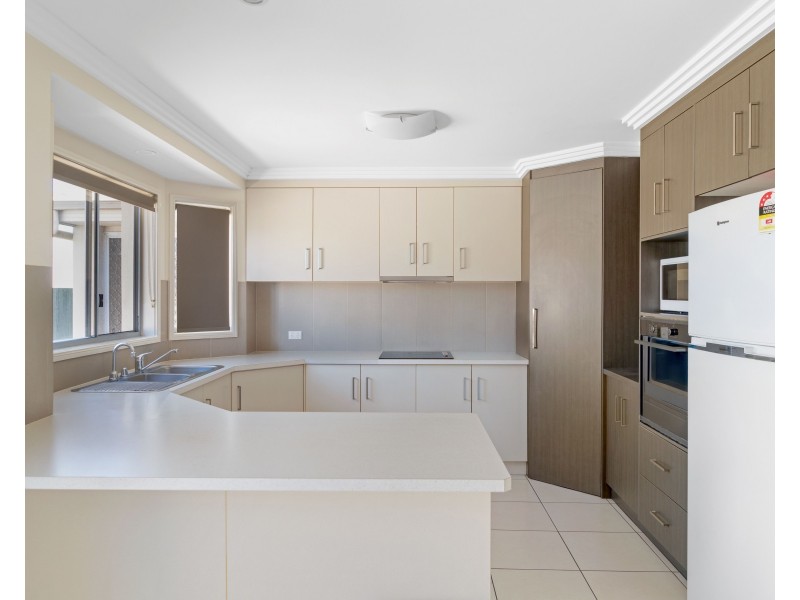 Unit 2/14 Mason Court, Kearneys Spring QLD 4350