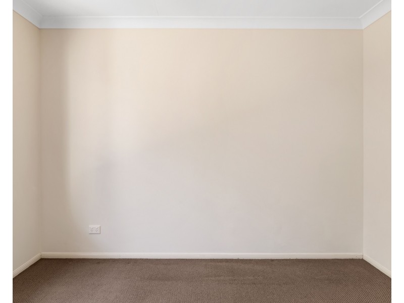 Unit 2/14 Mason Court, Kearneys Spring QLD 4350