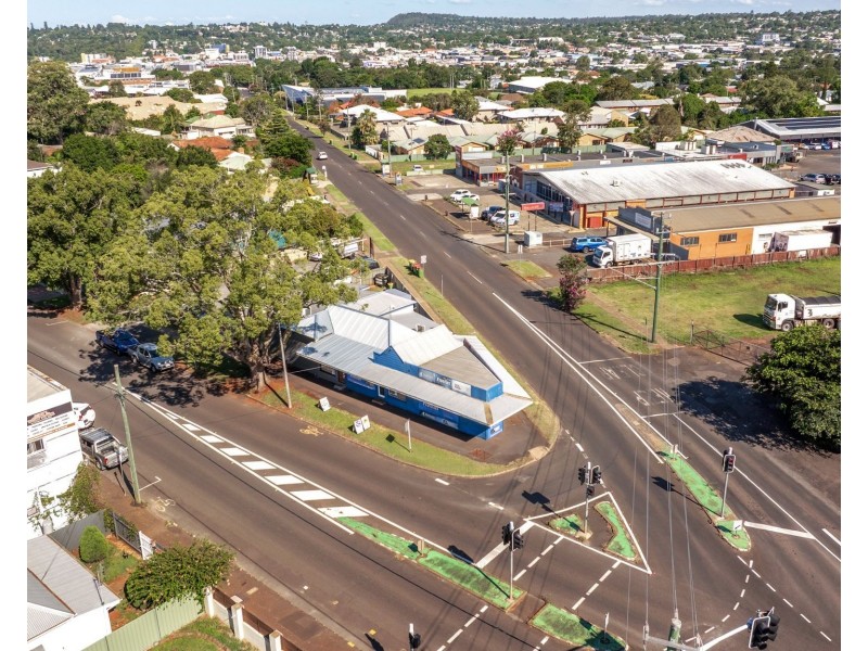 62 Anzac Avenue, Newtown QLD 4350