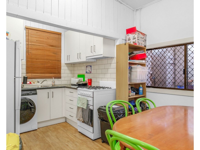 62 Anzac Avenue, Newtown QLD 4350