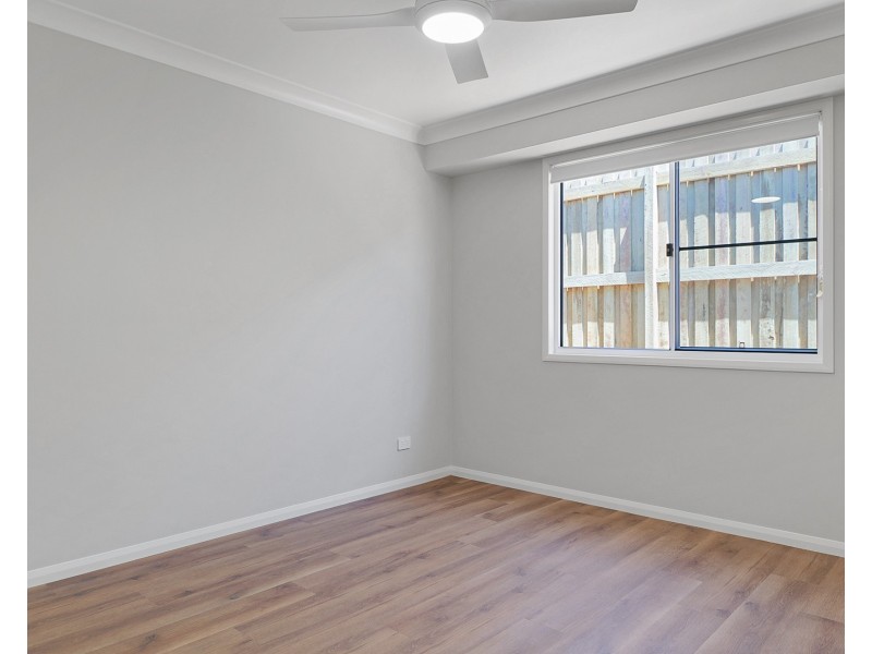 Unit 2/16 Whichello Street, Newtown QLD 4350