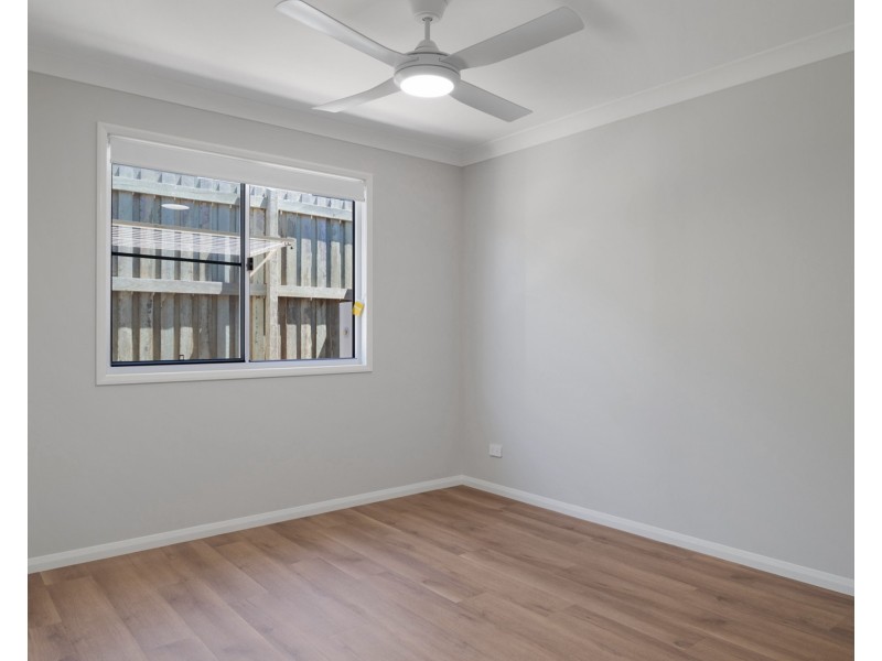 Unit 2/16 Whichello Street, Newtown QLD 4350