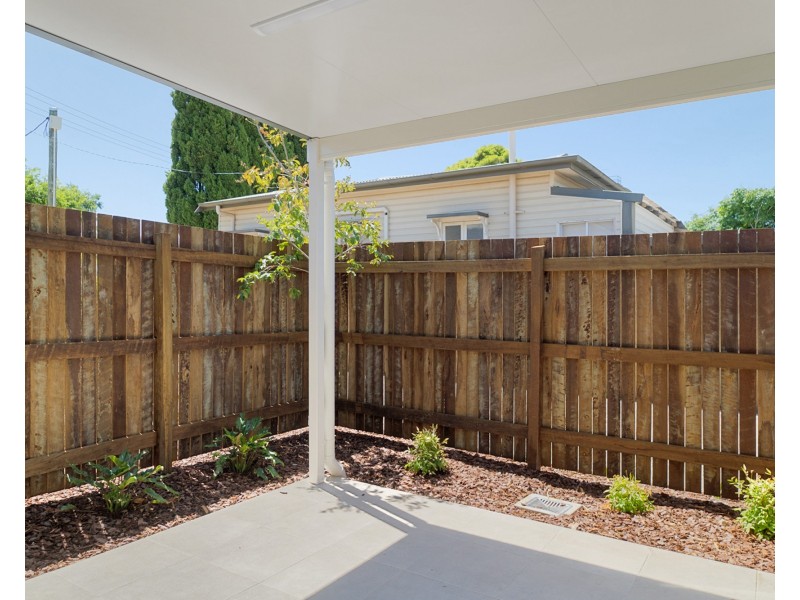 Unit 2/16 Whichello Street, Newtown QLD 4350