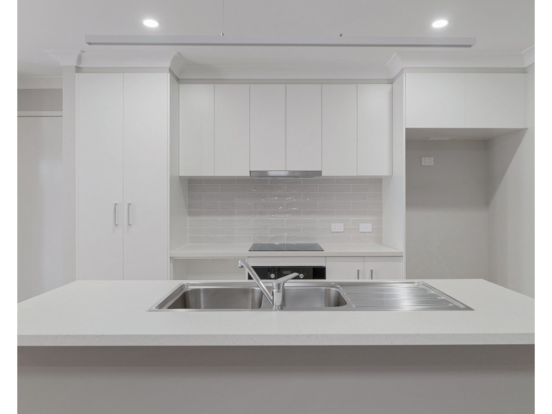 Unit 4/16 Whichello Street, Newtown QLD 4305