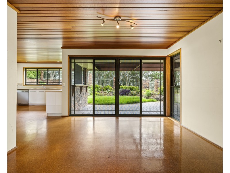 4B Bridge Street, Redwood QLD 4350