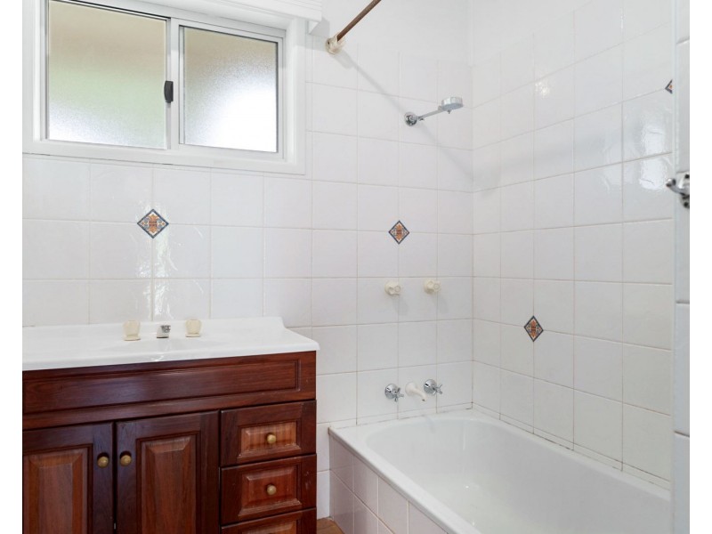 17 Fromalls Street, Harristown QLD 4350