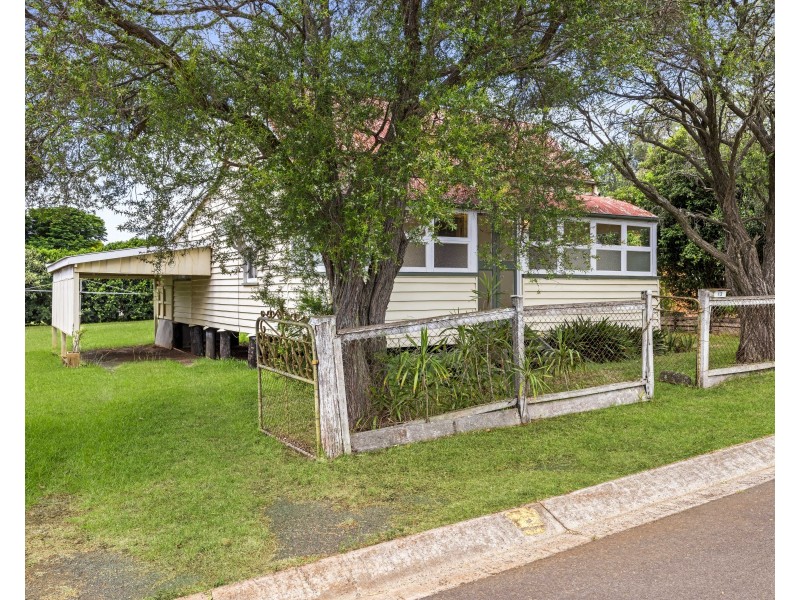 13 McCook Street, South Toowoomba QLD 4350