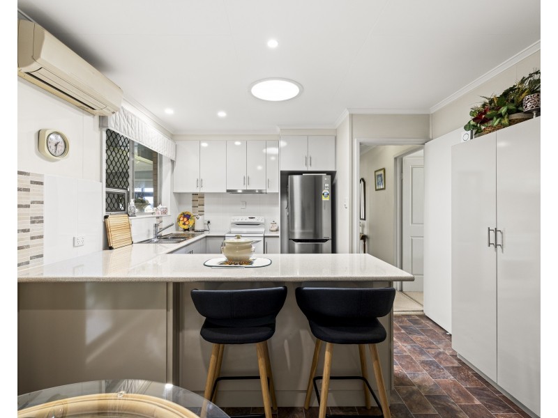 39 Croxley Street, Harristown QLD 4350