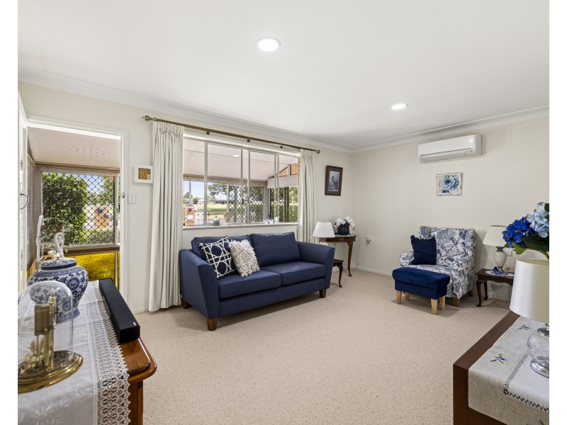 39 Croxley Street, Harristown QLD 4350