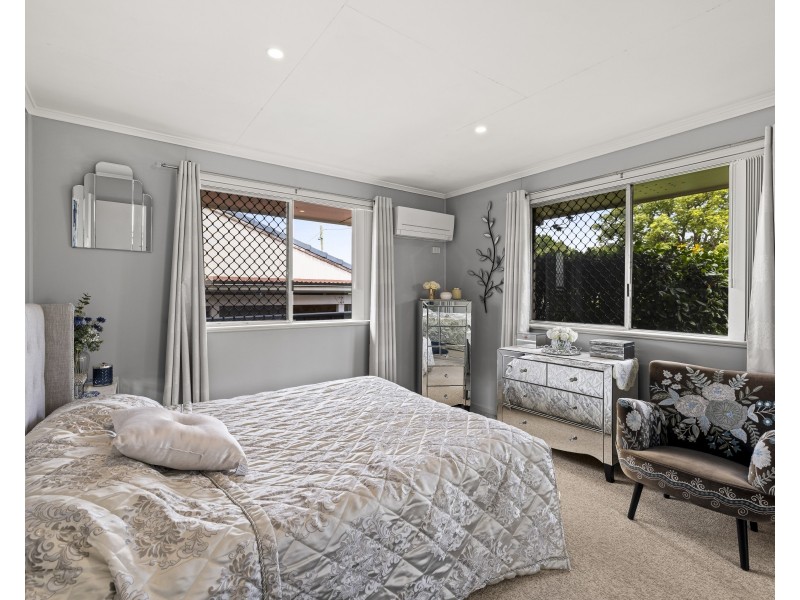 39 Croxley Street, Harristown QLD 4350