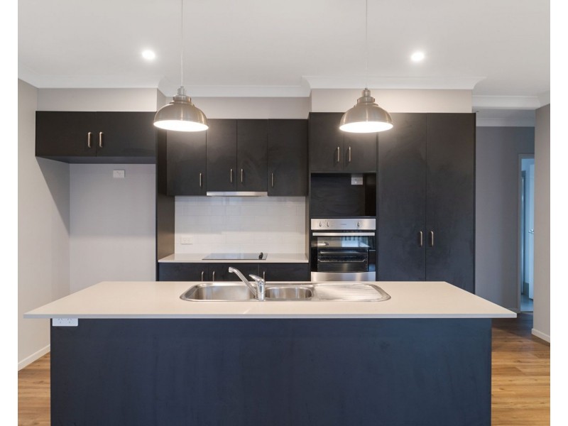 14 Crooke Street, Highfields QLD 4352