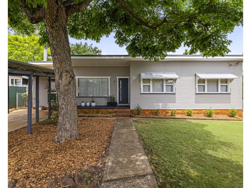 34 Tara Street, Wilsonton QLD 4350