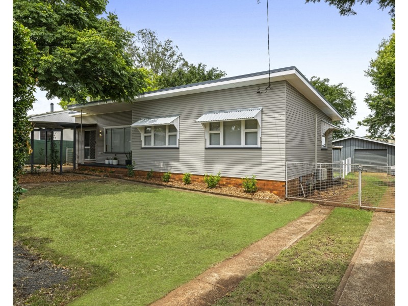 34 Tara Street, Wilsonton QLD 4350