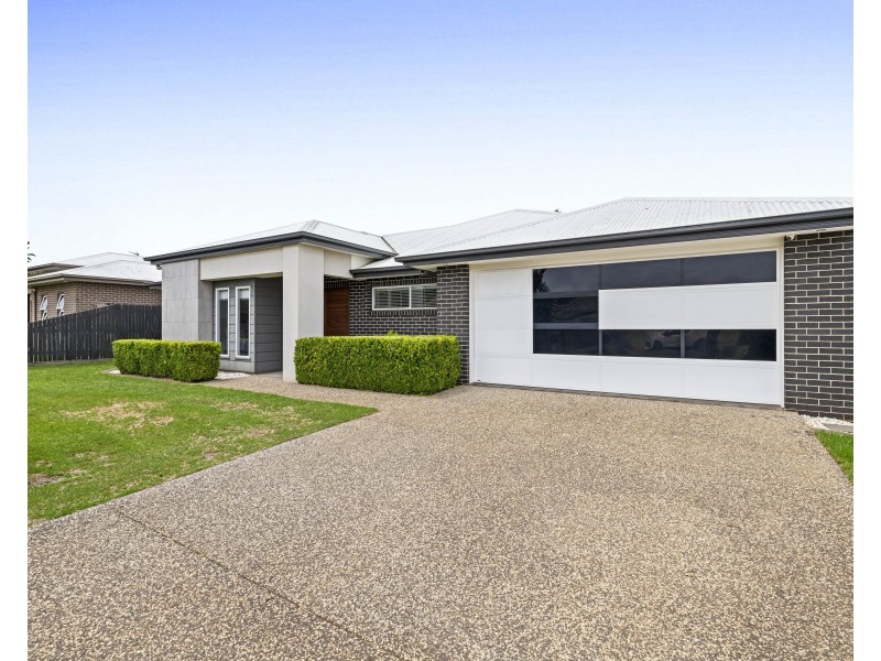 192 Nelson Street, Kearneys Spring QLD 4350