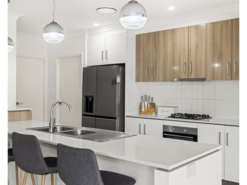 192 Nelson Street, Kearneys Spring QLD 4350