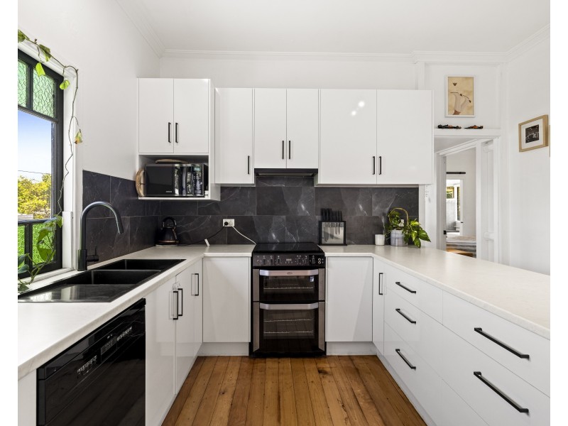 2 Gauntlet Street, North Toowoomba QLD 4350