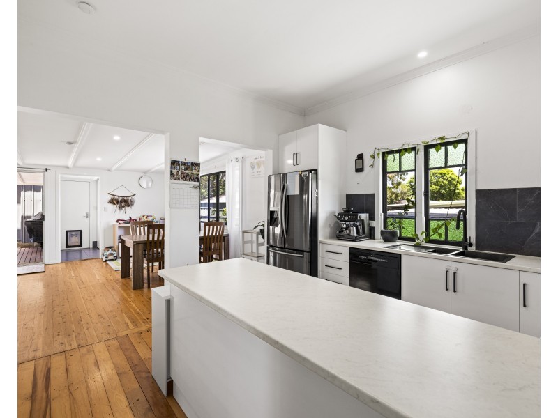 2 Gauntlet Street, North Toowoomba QLD 4350