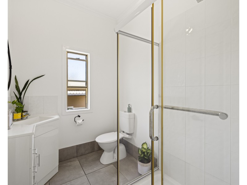 2 Gauntlet Street, North Toowoomba QLD 4350