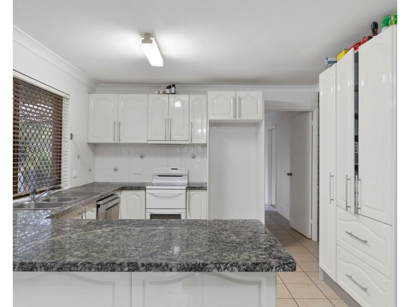 5 Wine Drive, Wilsonton Heights QLD 4350