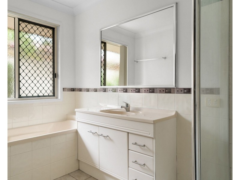 3 Tennyson Court, Westbrook QLD 4350